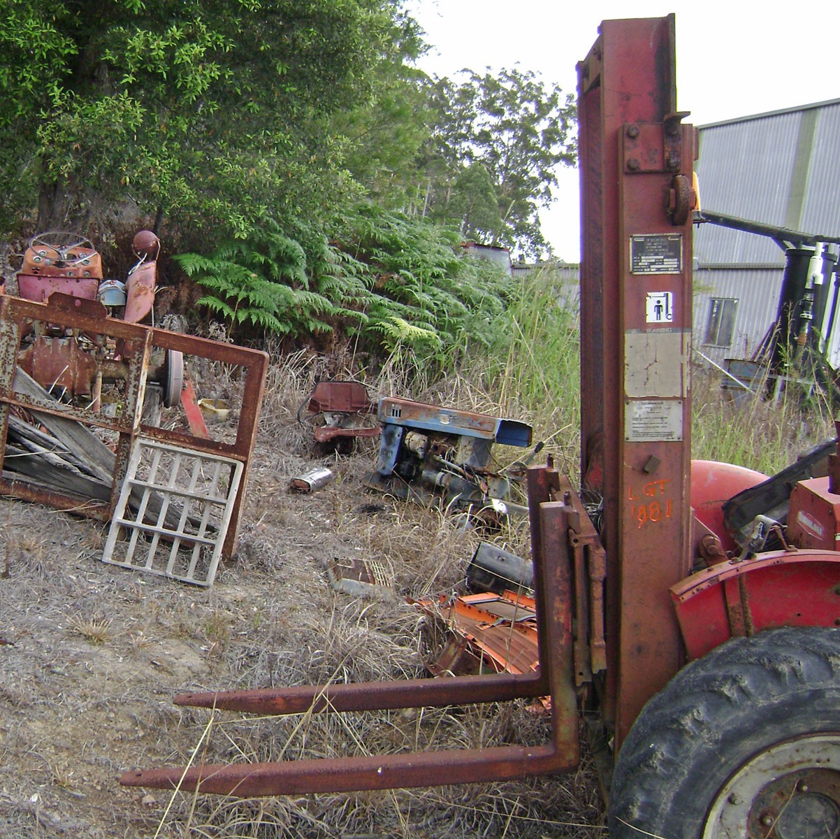 Forklift Assembly - LGT1881