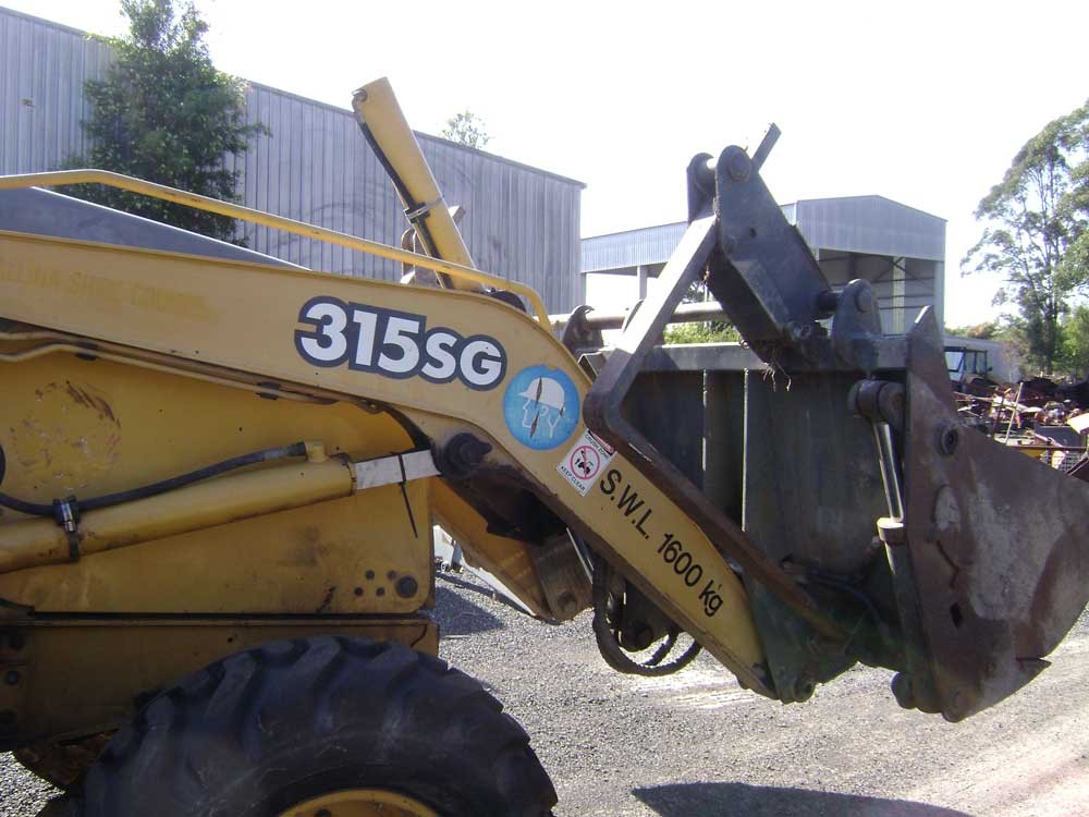 John Deere 315SG  - GT2324