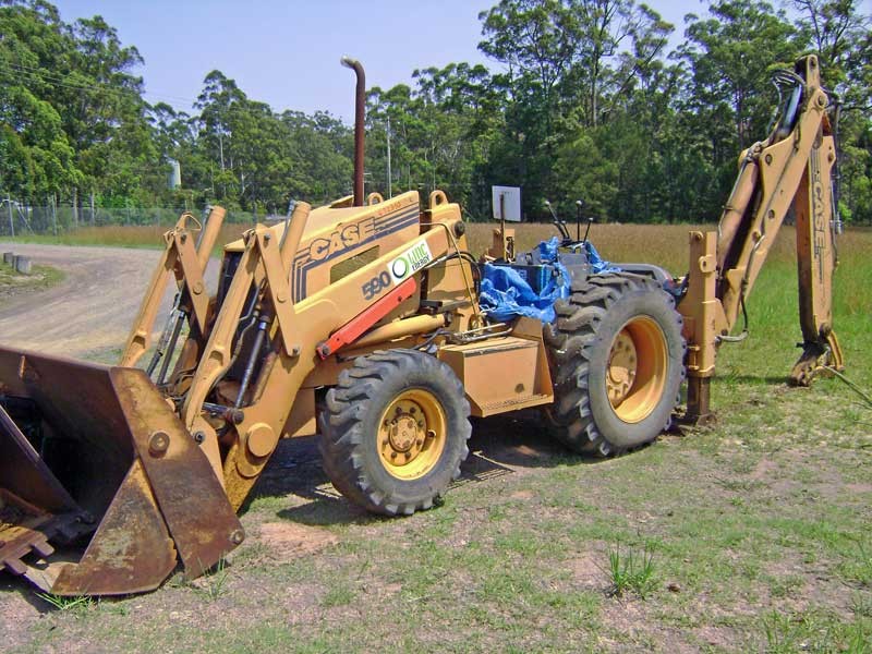 Case 590SLE - GT2330