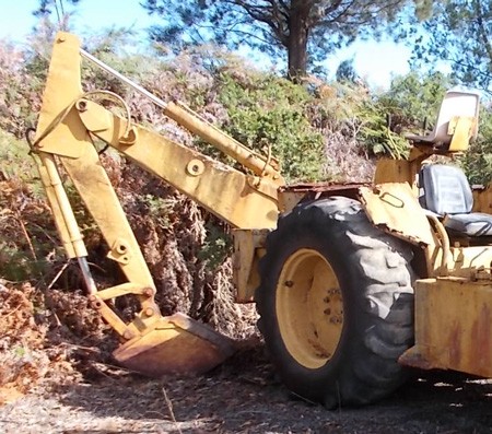 Chamberlain 212 Backhoe - BGT2379