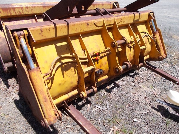 Caterpillar 428B - BKGT2231