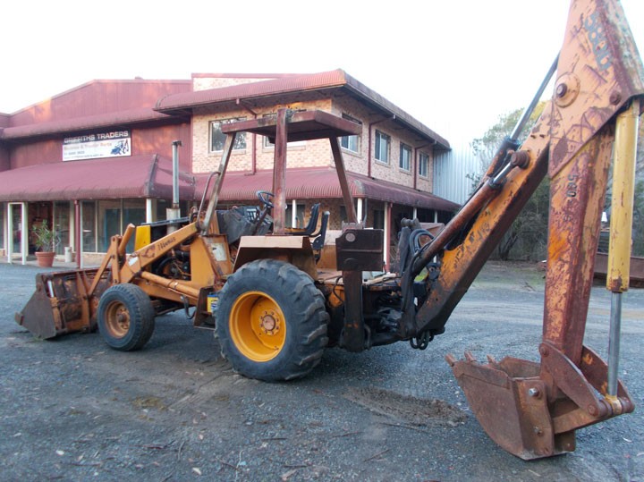 Case 580D Backhoe - GT2390