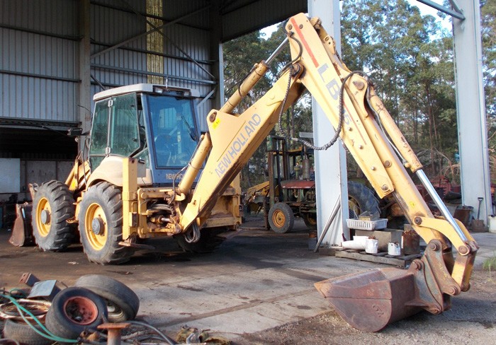 New Holland LB115 Backhoe - GT2388